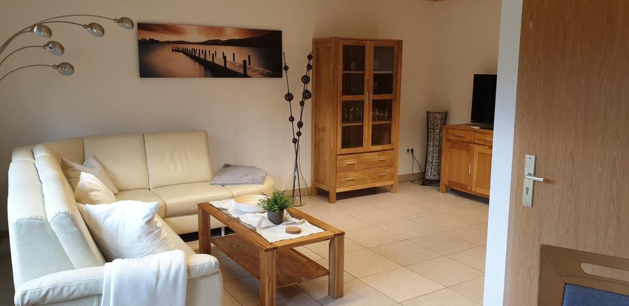 Froschkoenig Mit Teichblick Apartman Trendelburg Kültér fotó