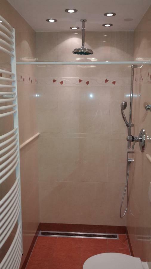 Froschkoenig Mit Teichblick Apartman Trendelburg Kültér fotó